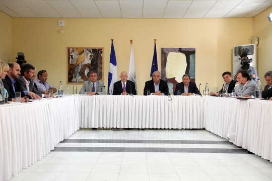 Περιγραφή: http://multimedia.papandreou.gr/photos1/hphoto/20110507/1304849871-00730.thu.med