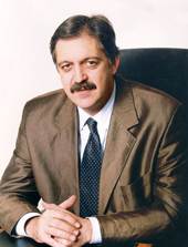 Περιγραφή: Περιγραφή: http://www.eklogika.gr/uploads/files/kyvernisi/koukoulopoulos_paris.jpg
